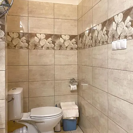 Pod Zegarem * ليبا