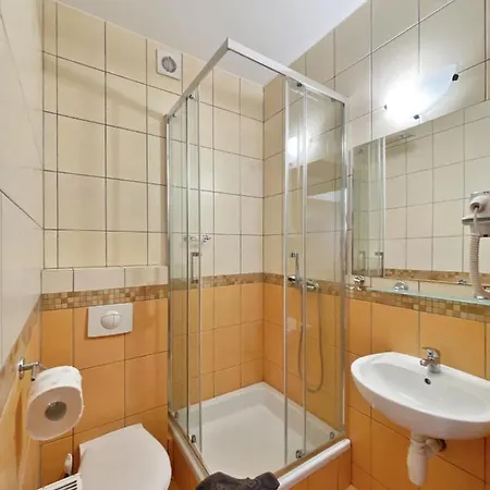 منزل للإقامة Pod Zegarem ليبا