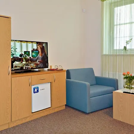 Pod Zegarem * ليبا