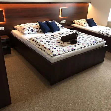 Pod Zegarem Homestay Leba