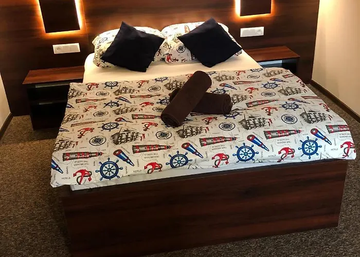 Pod Zegarem ホームステイ ウェバ