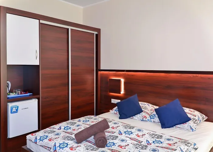 ホームステイ Pod Zegarem