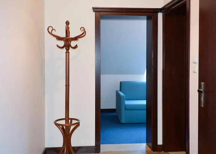 ホームステイ Pod Zegarem *