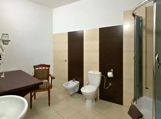 Pod Zegarem ホームステイ *