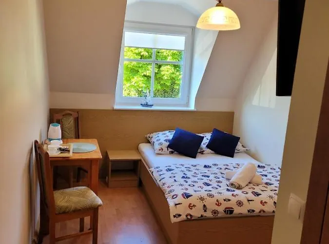 Pod Zegarem ホームステイ *