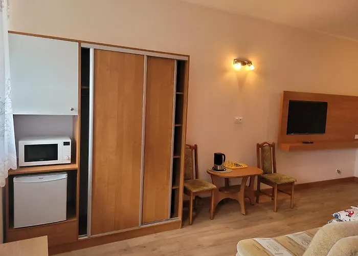 ホームステイ Pod Zegarem ウェバ