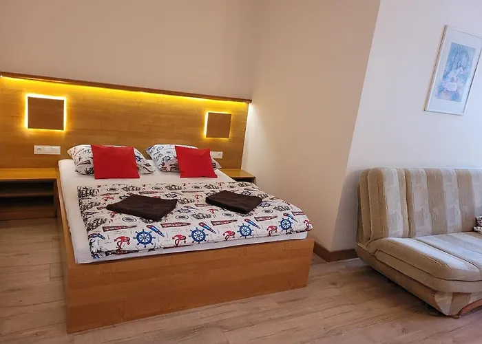 Pod Zegarem ホームステイ