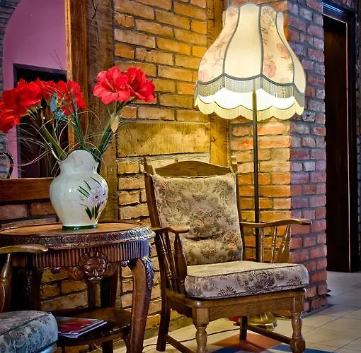 ホームステイ Pod Zegarem ウェバ