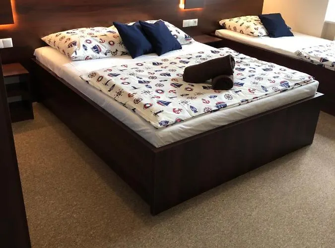 Pod Zegarem ホームステイ ウェバ